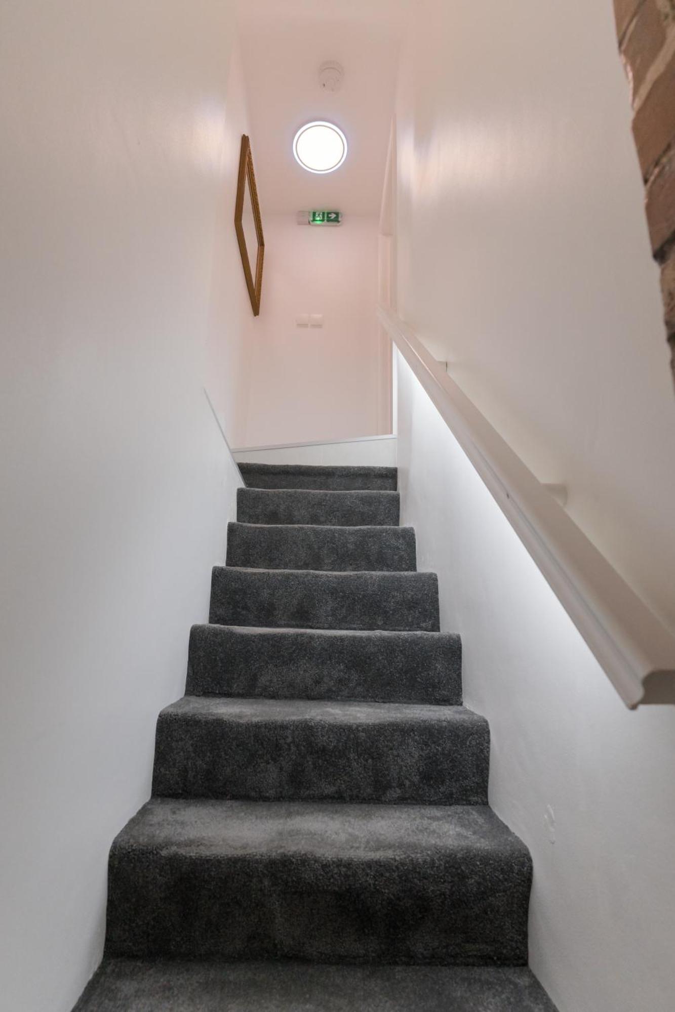 Luxurious 2 Bed Birmingham House Free Parking - Sleeps 6 Apartment Exterior photo
